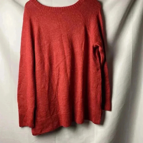 LAUREN CONRAD WO SIZE XL PETITE  SOFT ROSE RED METALLIC THREAD SWEATER PENGUIN - Picture 12 of 12